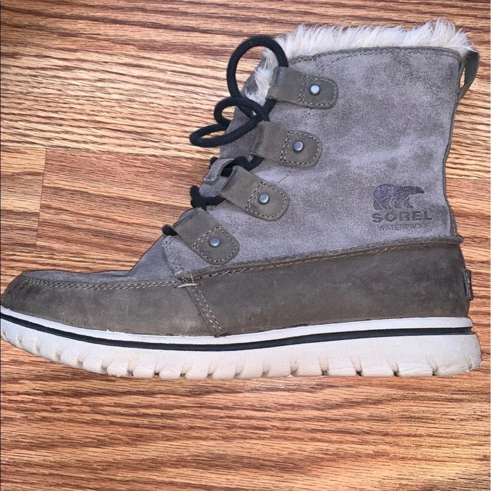 Sorel boots size 6